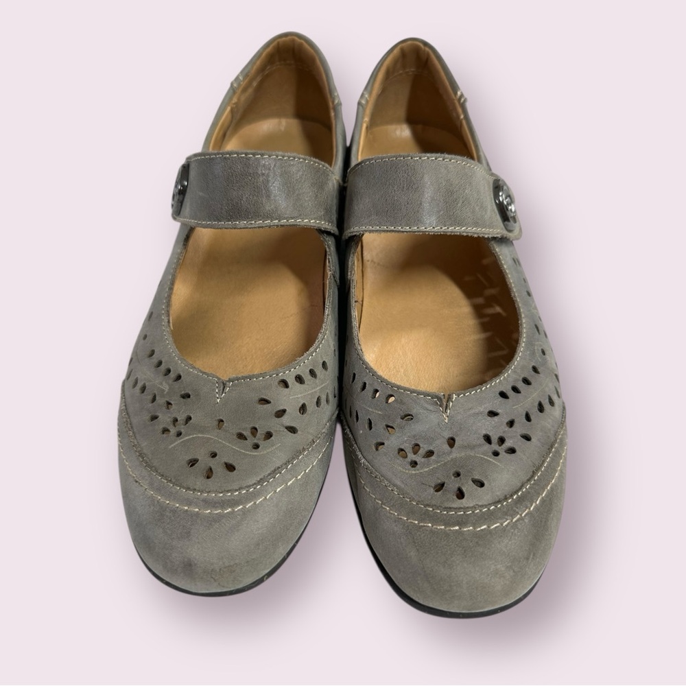 Spring Step, Mary Jane, Size 8.5 - Picture 4 of 9